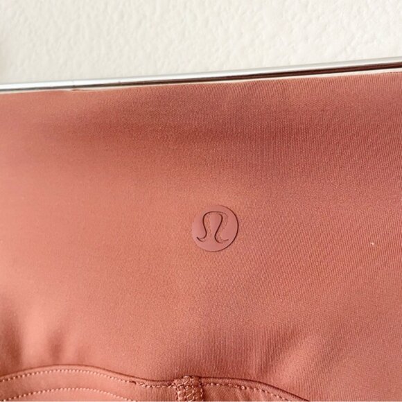 Lululemon SIZE 4 Instill HR High rise leggings 25” in Ancient Copper - Picture 4 of 7